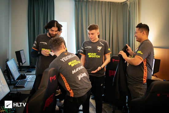 MOBA游戏圈金币热潮引发玩家热议